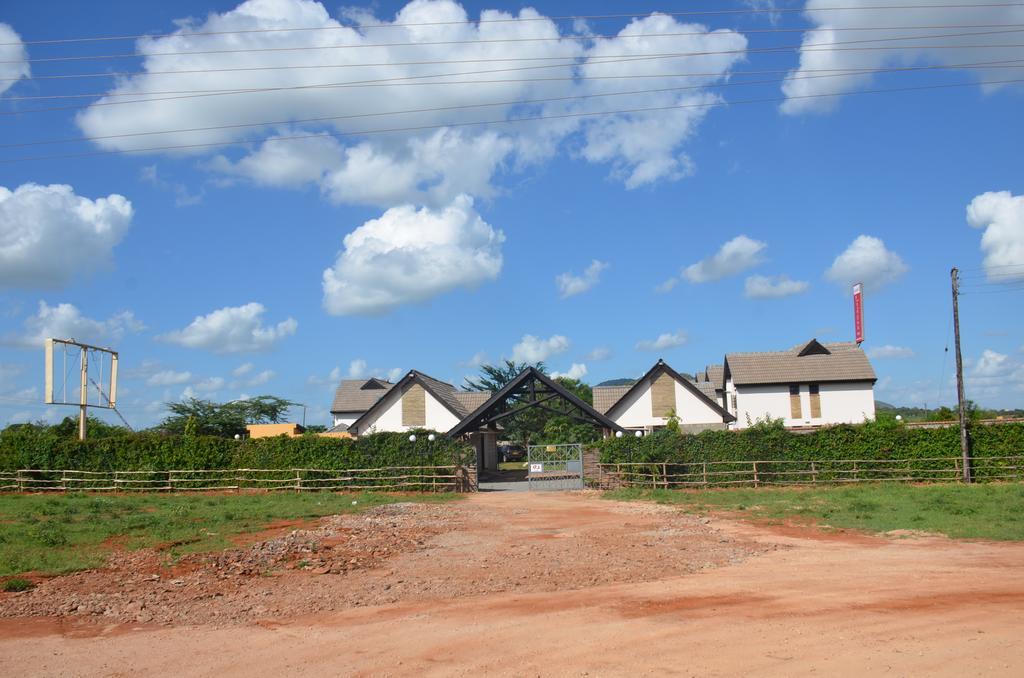 Afrika Lodges Voi エクステリア 写真
