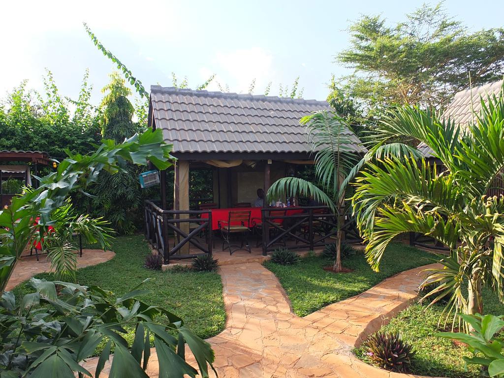Afrika Lodges Voi エクステリア 写真